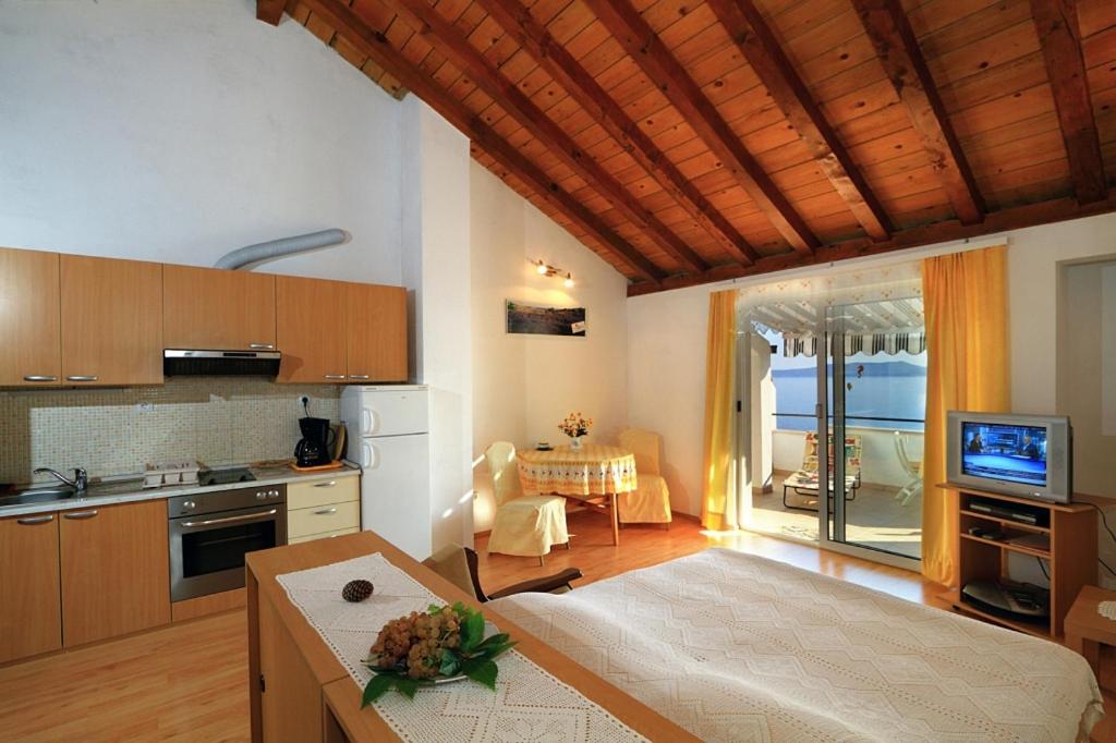 Studio apartment in Pisak with Seaview photo 3