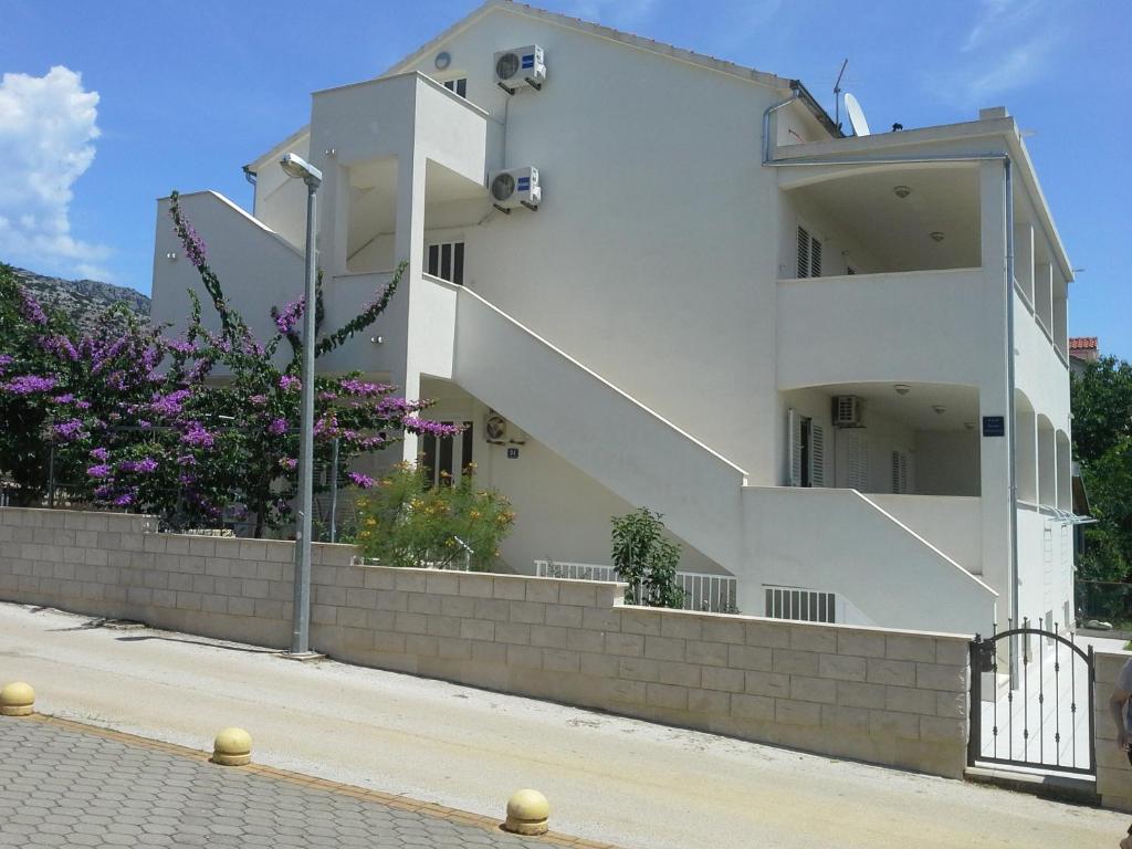 Sanja M 2 — photo 1