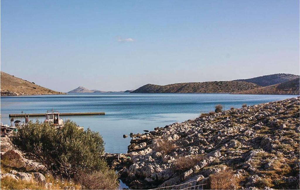 Four-Bedroom Holiday Home In Kornati photo 2