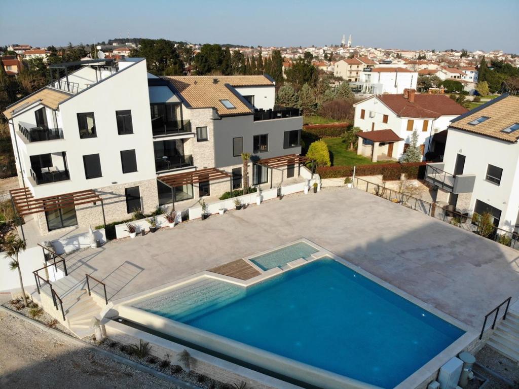 SEAVIEW photo 3