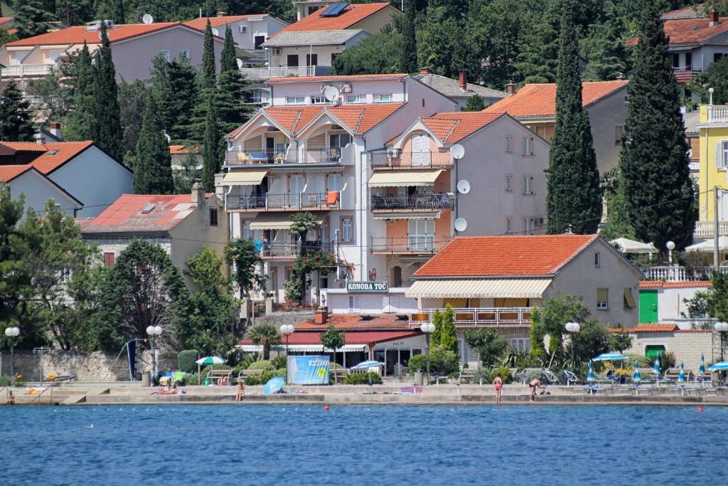 Apartments by the sea Selce — photo 1
