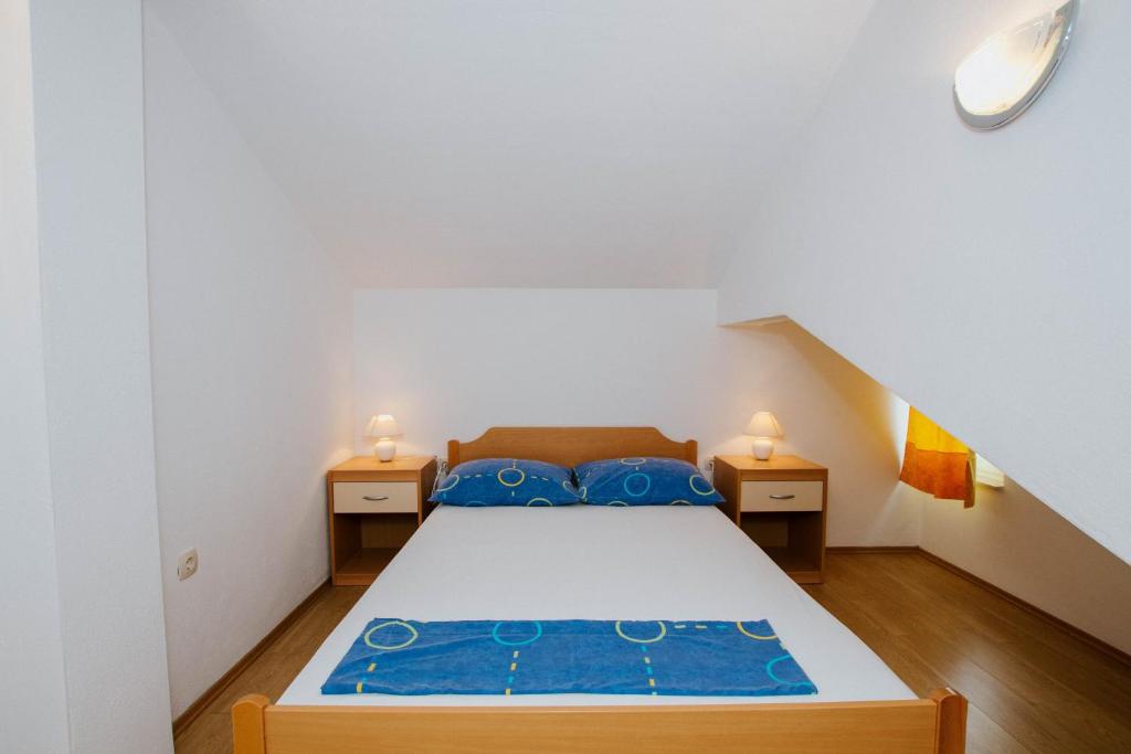 Apartments with parking spaces Mastrinka photo 2