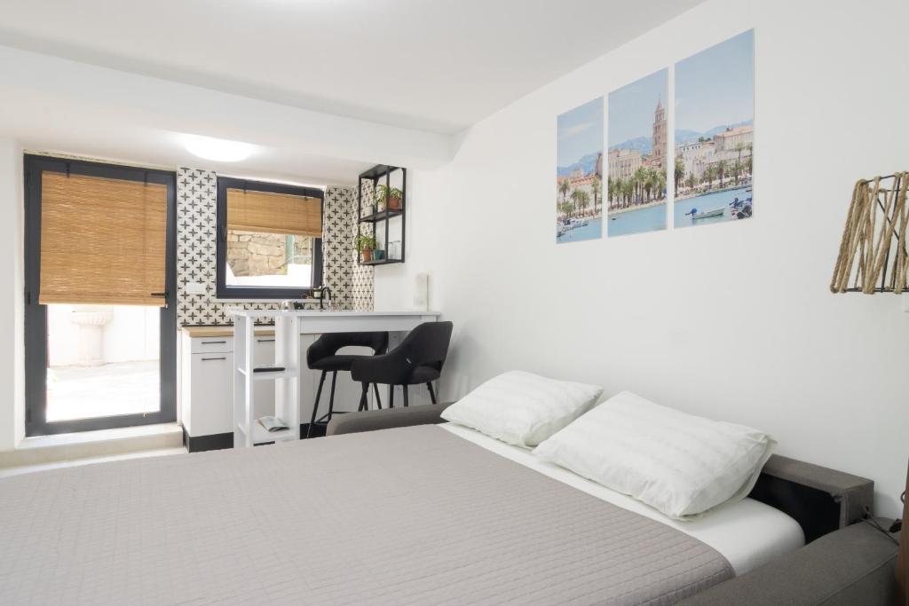 STUDIO TINA in centar with parking photo 2