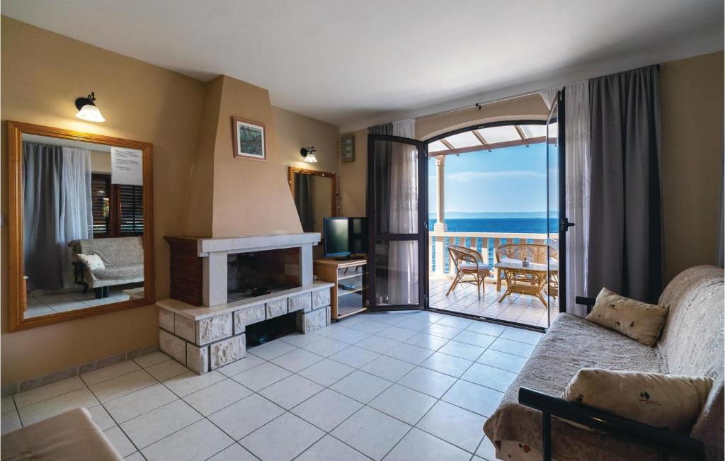 Gorgeous Home In Prigradica With Wifi photo 3