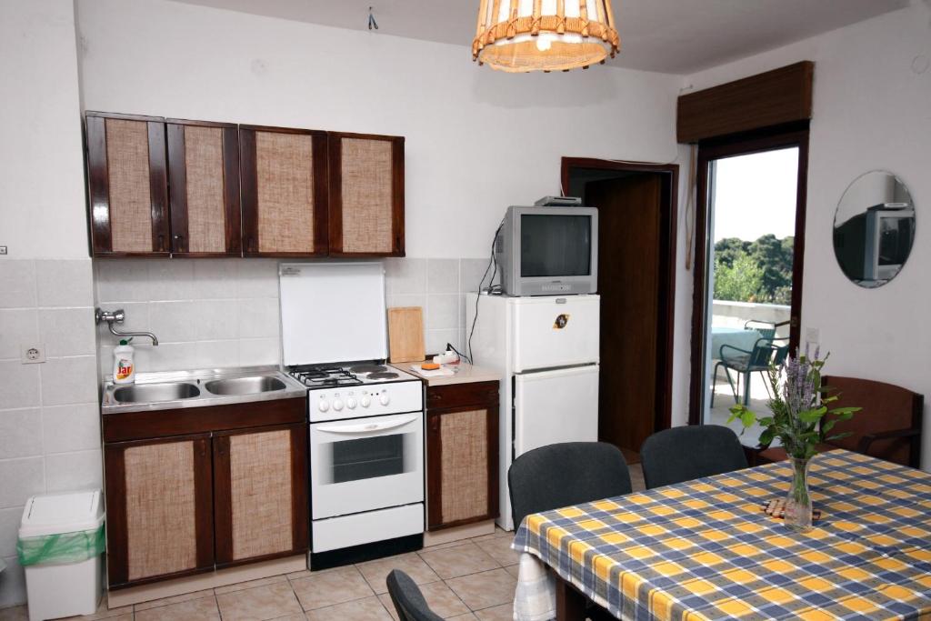 Apartments by the sea Suha Punta photo 3