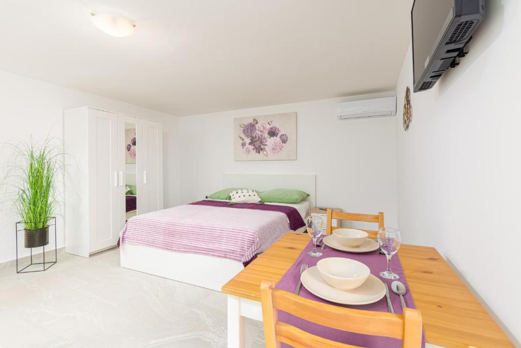Studio Apartment Mali photo 2