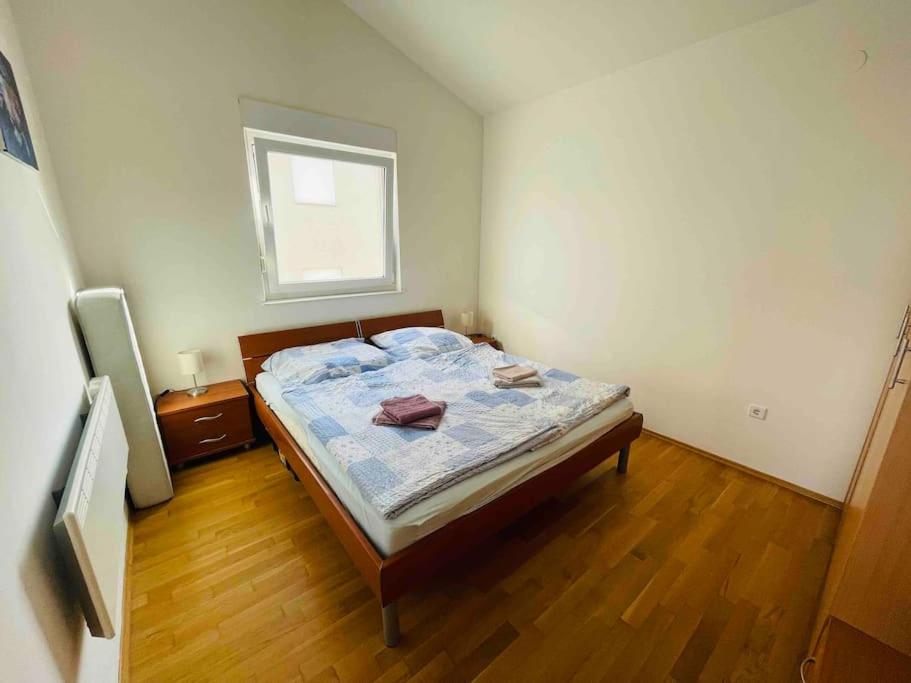 Seaview apartment at beach photo 2