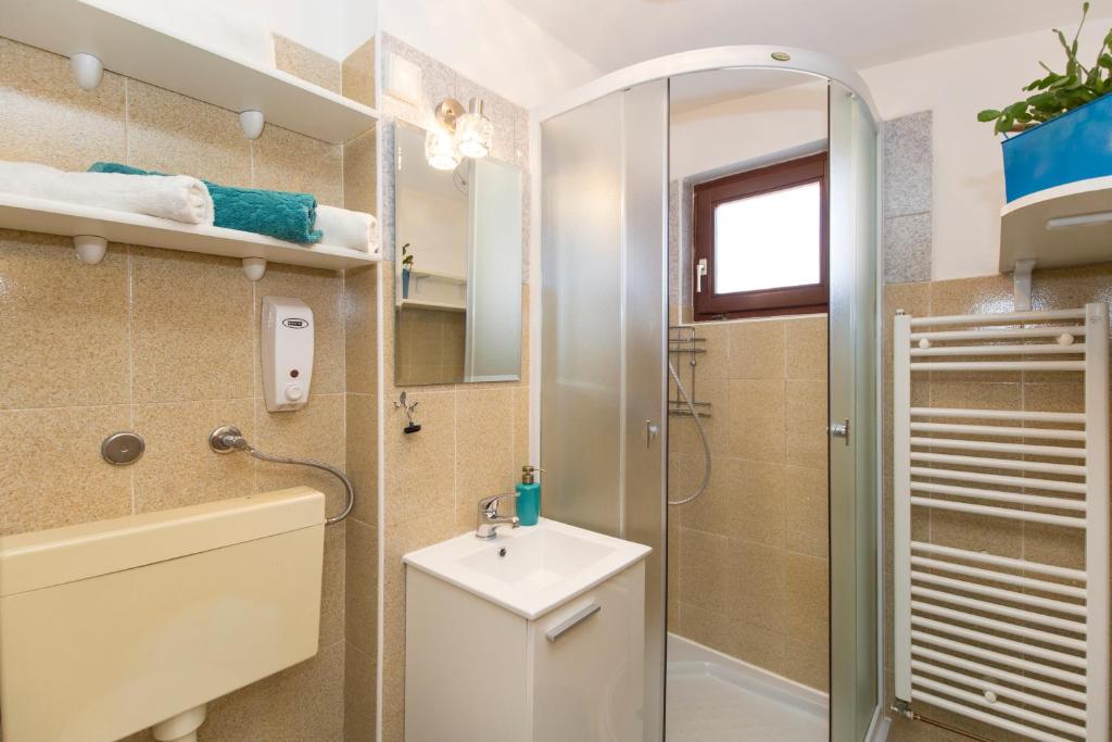 Studio apartman Branka photo 3