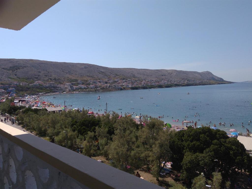 Villa Galeb Pag - at the main Beach photo 3