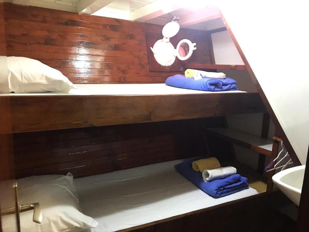 Rhythm Floating Hostel - Zadar photo 3