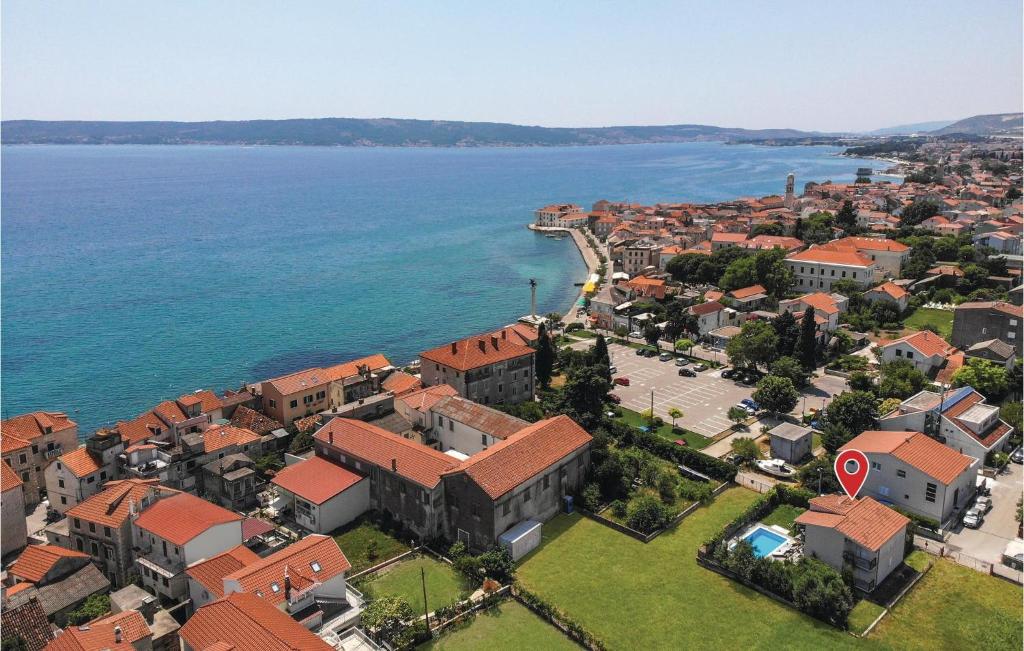 Three-Bedroom Holiday Home In Kastel Stari — photo 1