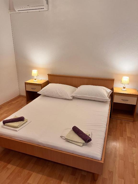 Apartment Metajna 6465c photo 2