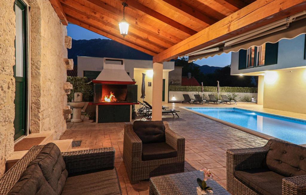 Stunning Home In Sestanovac photo 3
