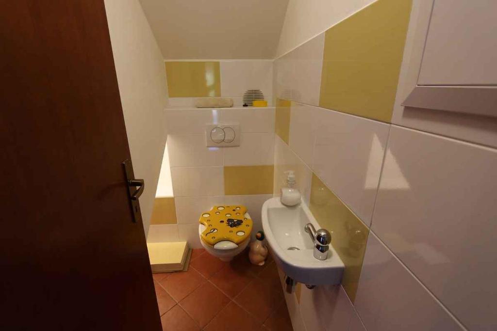 Silo Apartment 8 photo 3