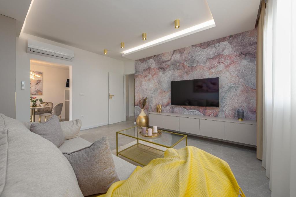 Sea La Vie Apartment — photo 1