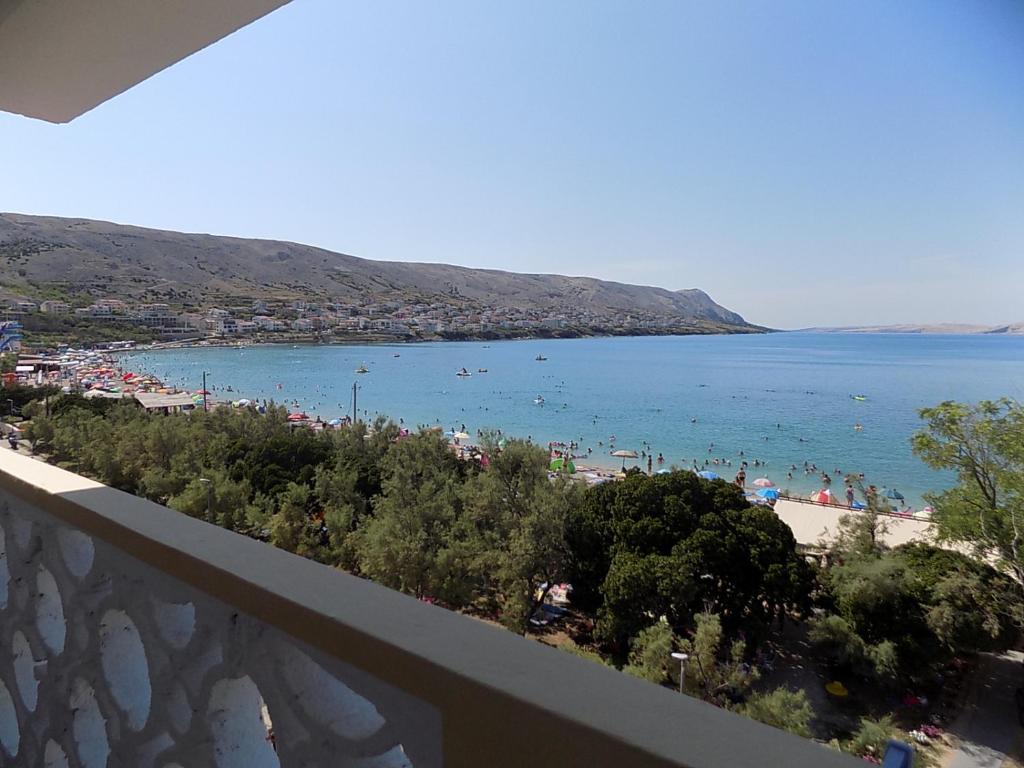Apartments Galeb Pag - Beach photo 2