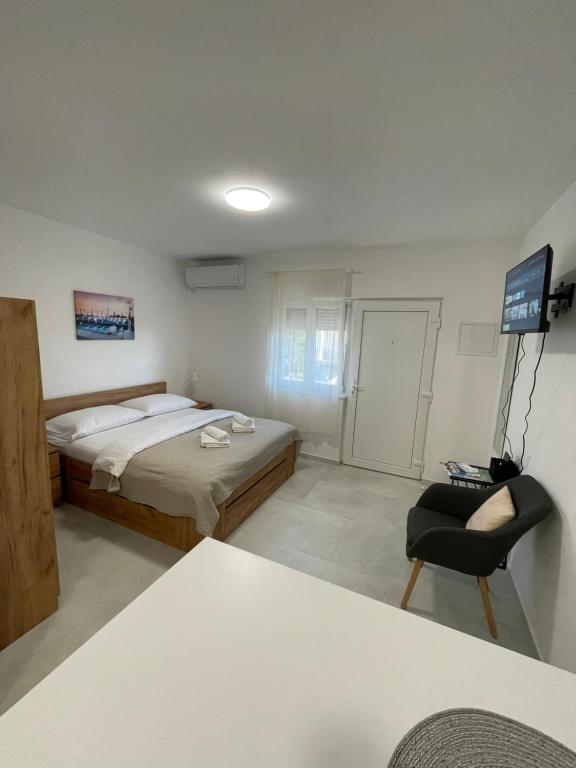 Modern Studio Apartment Tome with Terrace photo 2