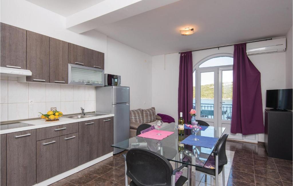 One-Bedroom Apartment In Dubrava photo 3