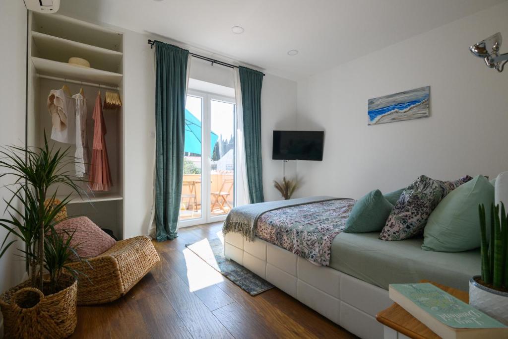 Sunny Getaway Apartments — photo 1