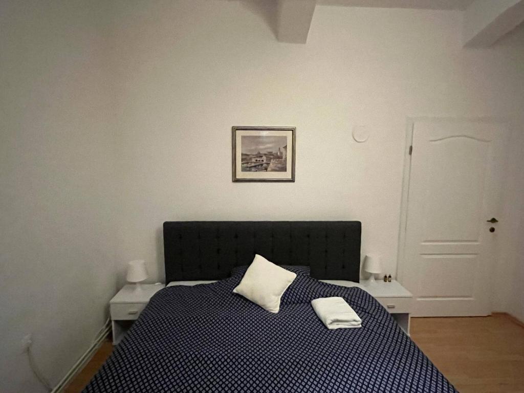 Quiet double bedroom in the centre of Zagreb photo 2