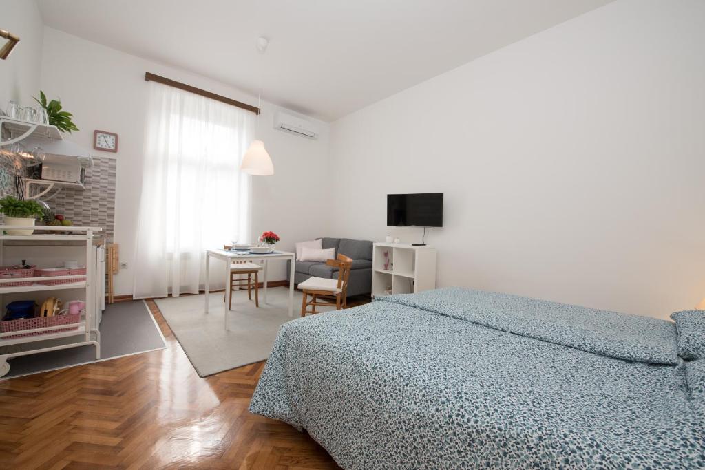 Stefani Studio Apartman photo 2