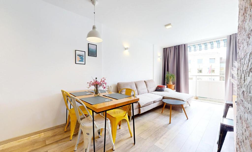 Airy and modern apartment Mon Cheri