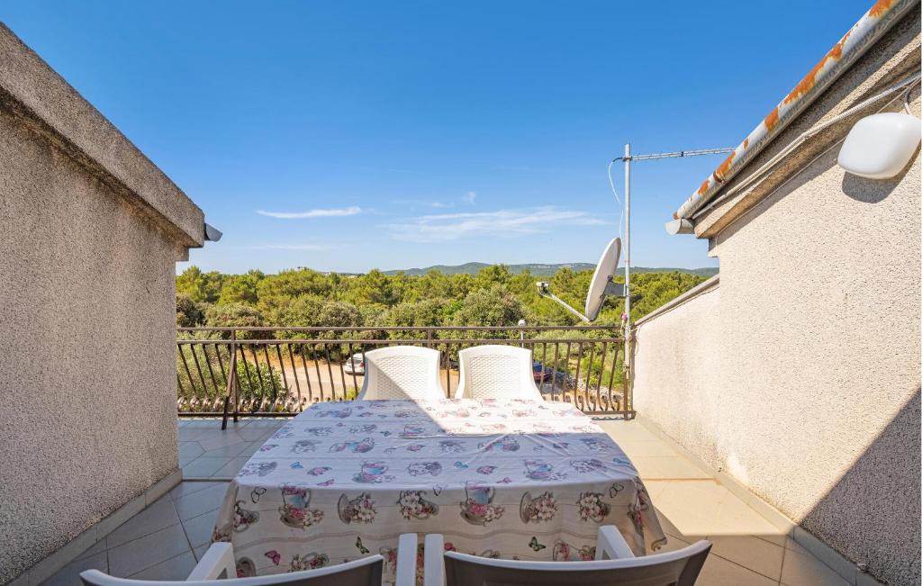 Stunning Apartment In Sibenik With Wifi photo 2