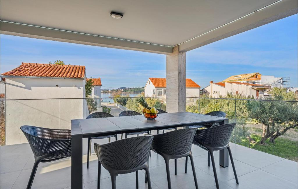 11 Bedroom Amazing Apartment In Srima photo 3