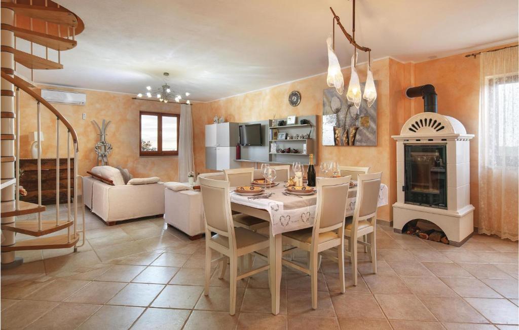 Amazing Apartment In Galizana With Wifi photo 2