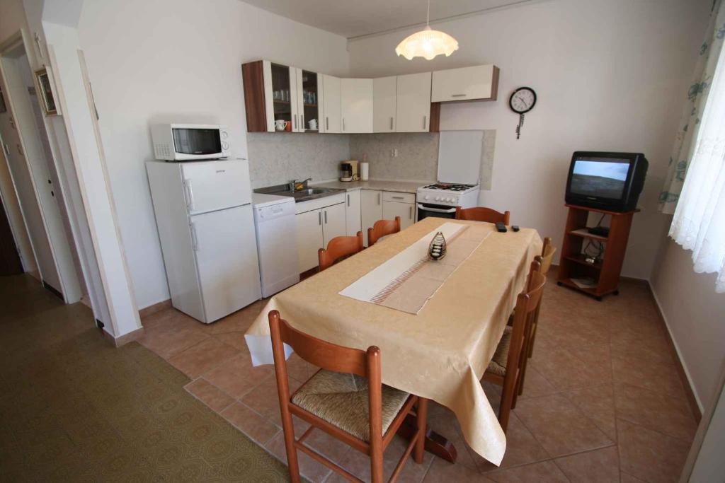Apartment in Silo - Insel Krk 14533 — photo 1