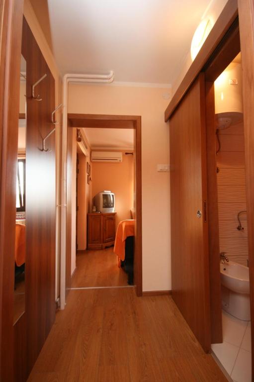 Apartments with WiFi Vrsar photo 3