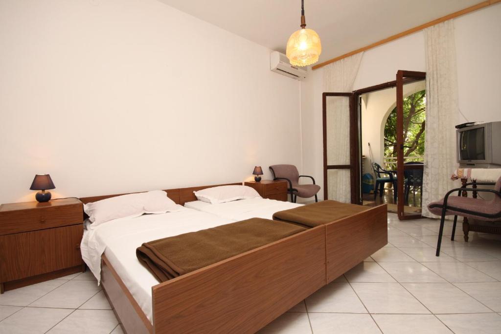 Apartments by the sea Starigrad photo 2