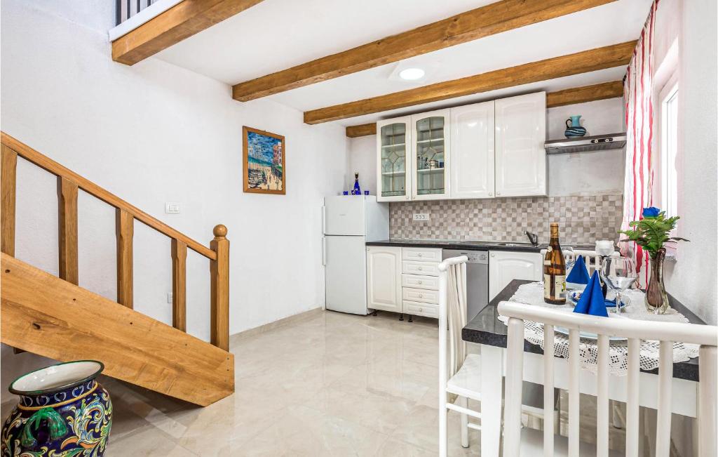 1 Bedroom Pet Friendly Home In Jurdani photo 2