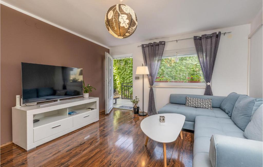2 Bedroom Awesome Apartment In Selce photo 3