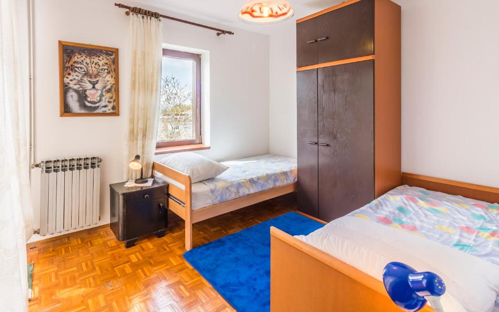 Three-Bedroom Apartment Meden photo 2