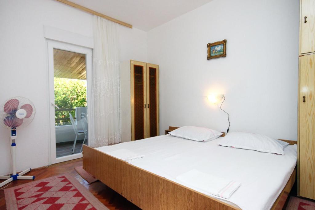 Apartments by the sea Podaca photo 2