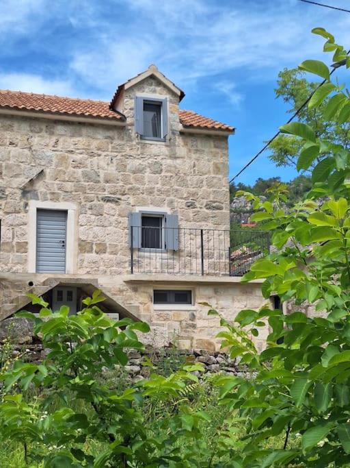 Stone house Gazda — photo 1