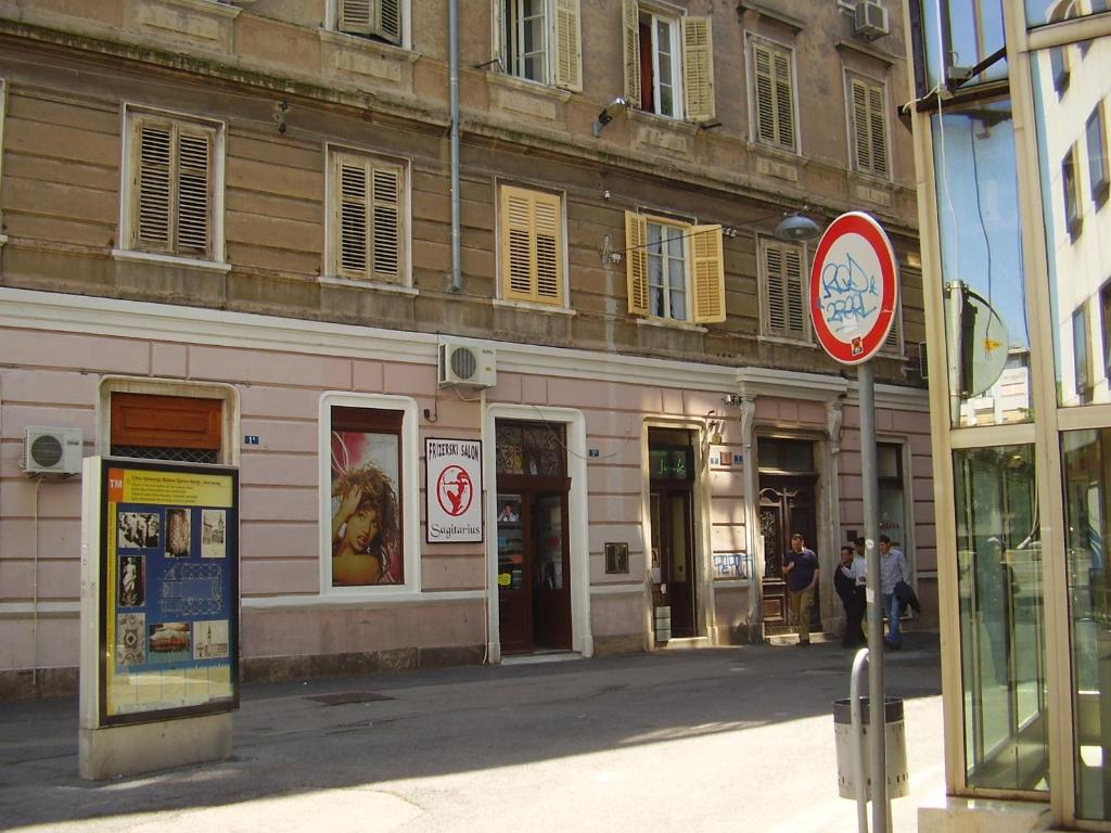 Apartments with WiFi Rijeka - 13227 — photo 1