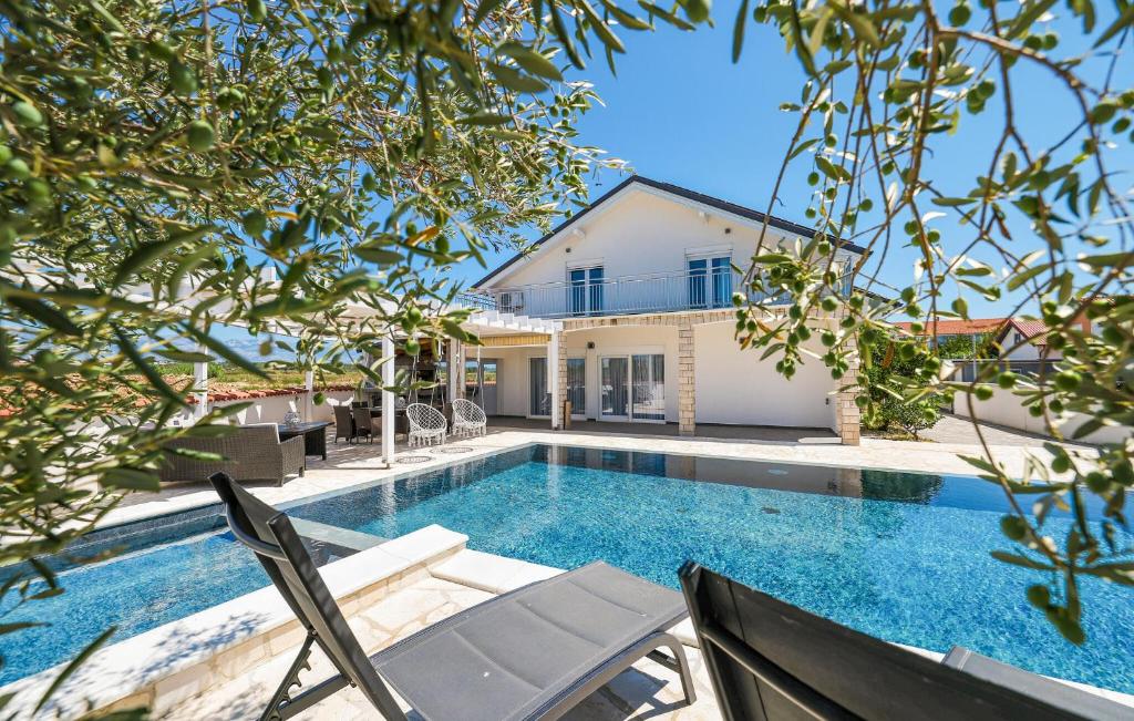 Gorgeous Home In Vrsi With Wifi — photo 1