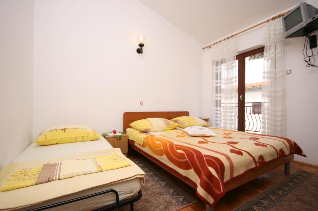 Apartments by the sea Starigrad photo 2