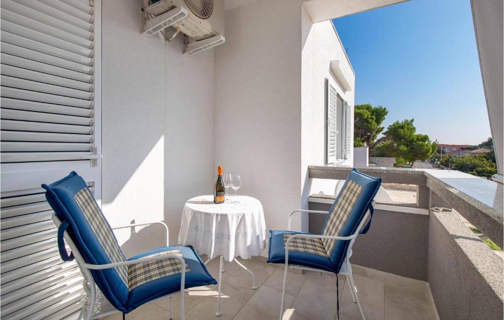 Stunning Apartment In Stara Novalja photo 2