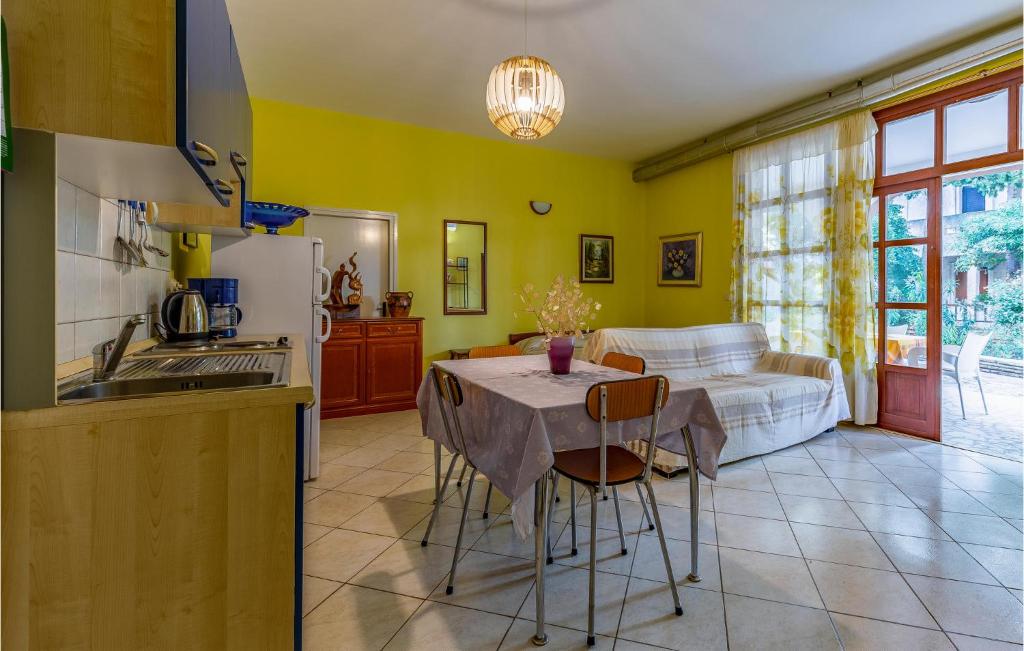 1 Bedroom Nice Apartment In Premantura photo 3