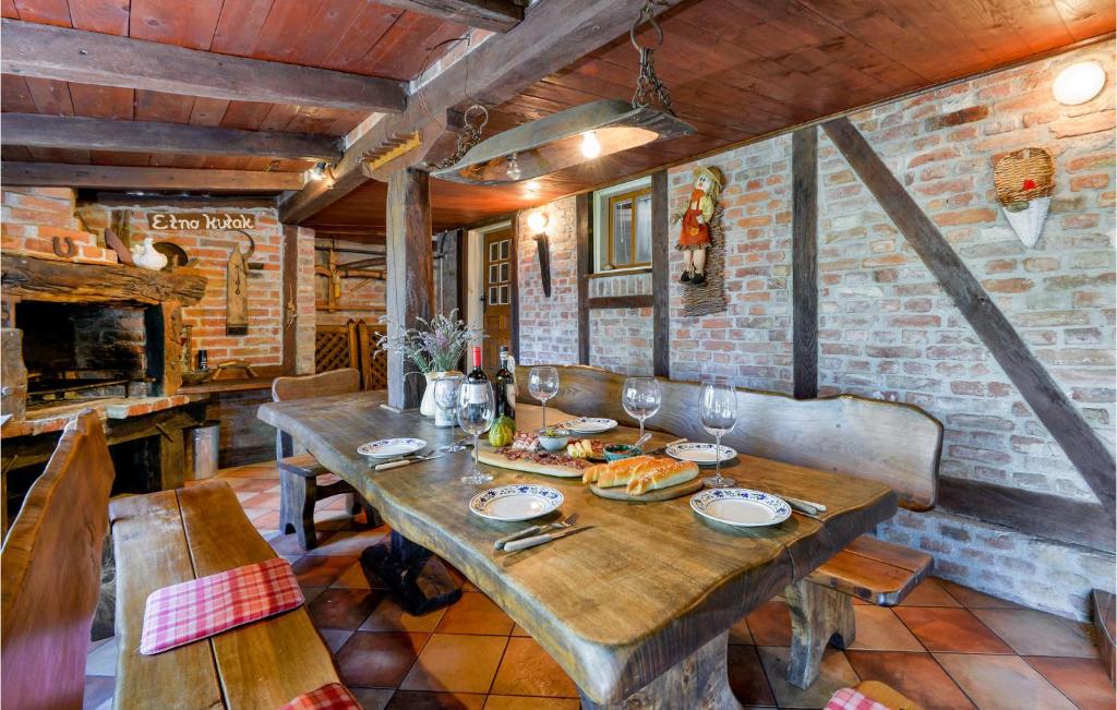 Nice Home In Sveti Ivan Zabno With Wifi photo 2