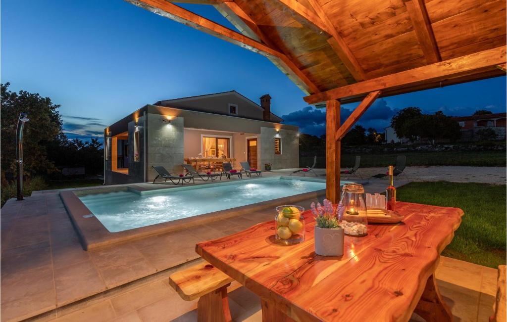 Luxurious Home In Orihi photo 2