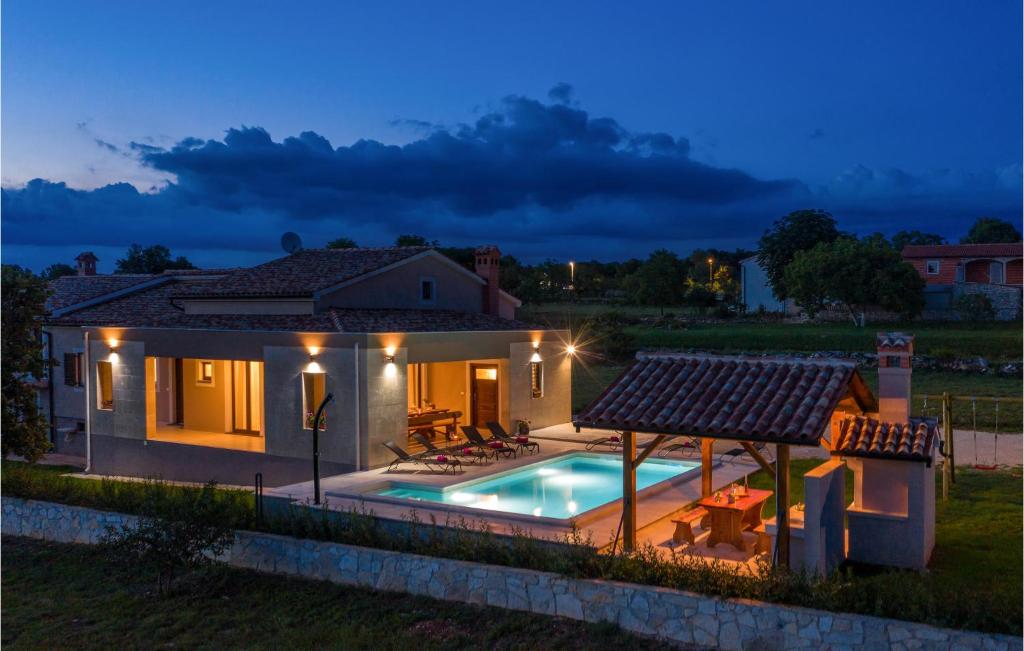 Luxurious Home In Orihi photo 3