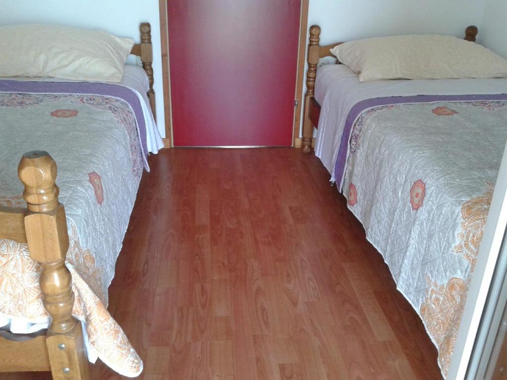 Apartments with parking space Rtina - Stosici photo 2