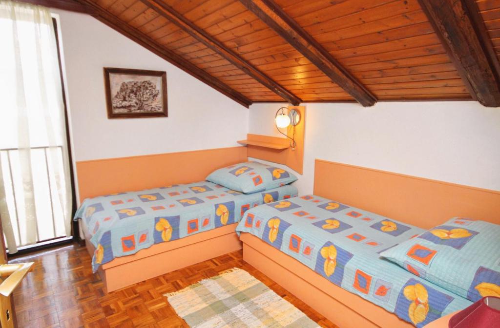 Apartments with a parking space Kornic photo 2