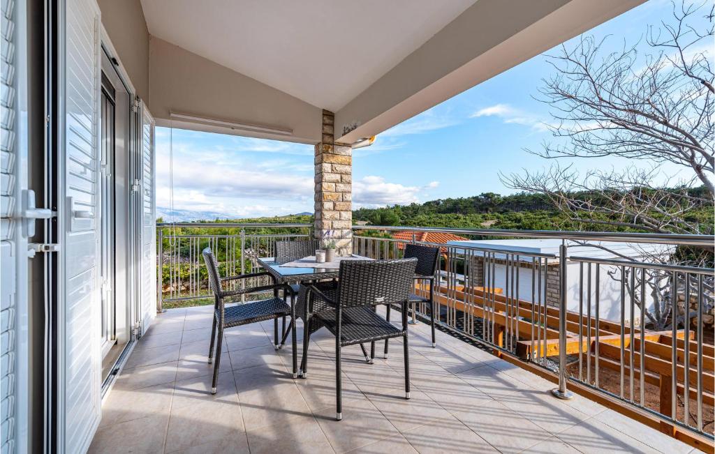 1 Bedroom Lovely Apartment In Razanac photo 2