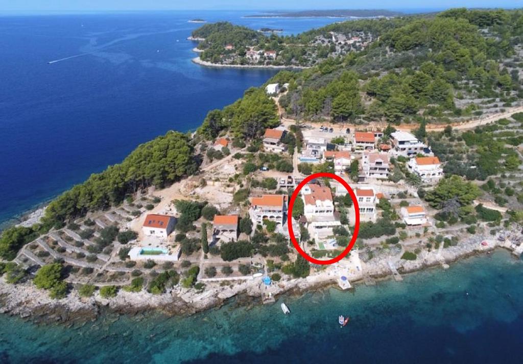 Apartments by the sea Cove Mikulina Luka — photo 1