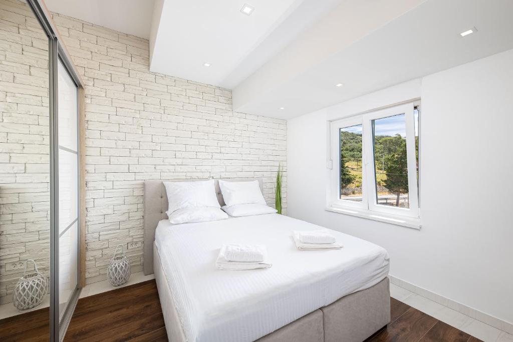 Seaview Apartments photo 2